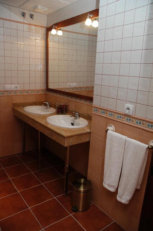 Hotel Rural Los Chaparros Freila Room photo